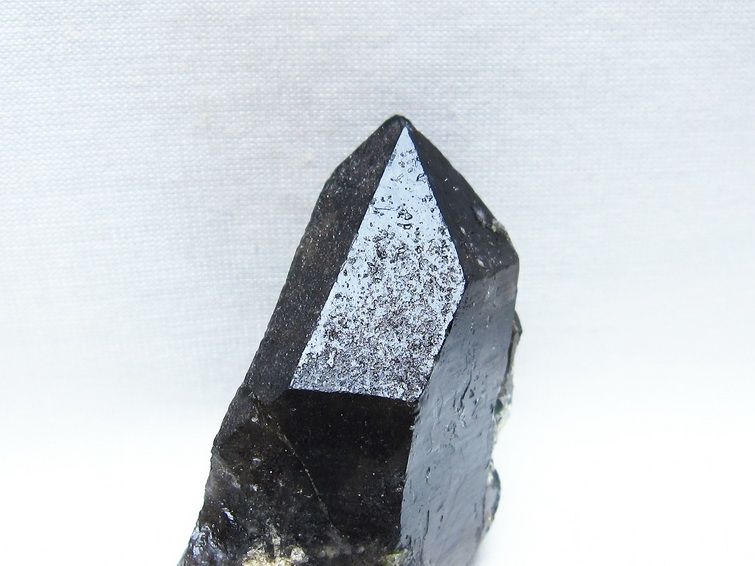 モリオン 黒水晶 原石 山東省産 一点物 171-9822