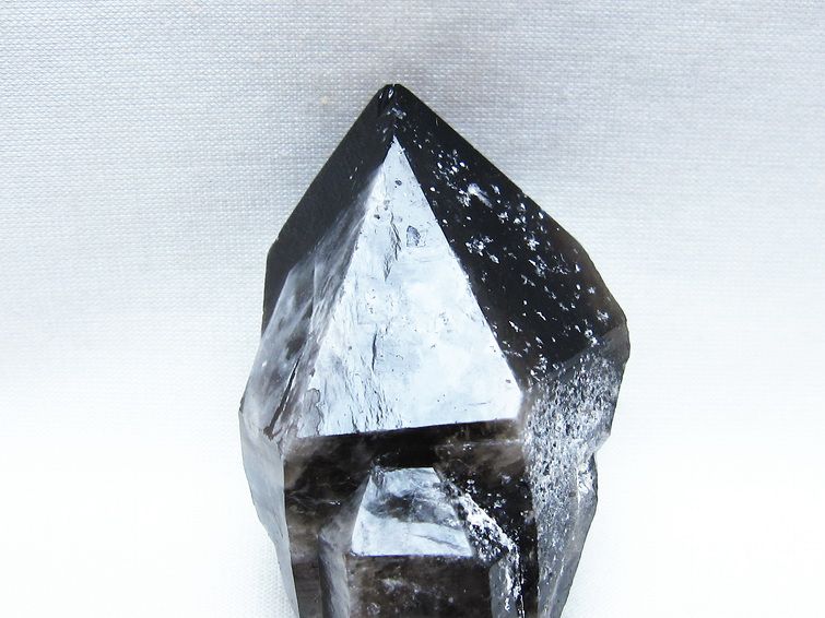 モリオン 黒水晶 原石 山東省産 一点物 171-9823