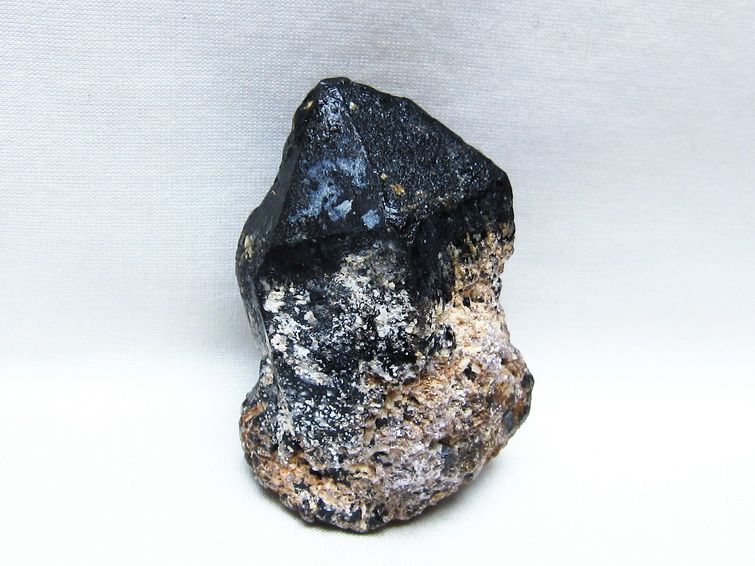 モリオン 黒水晶 原石 山東省産 一点物 171-9832