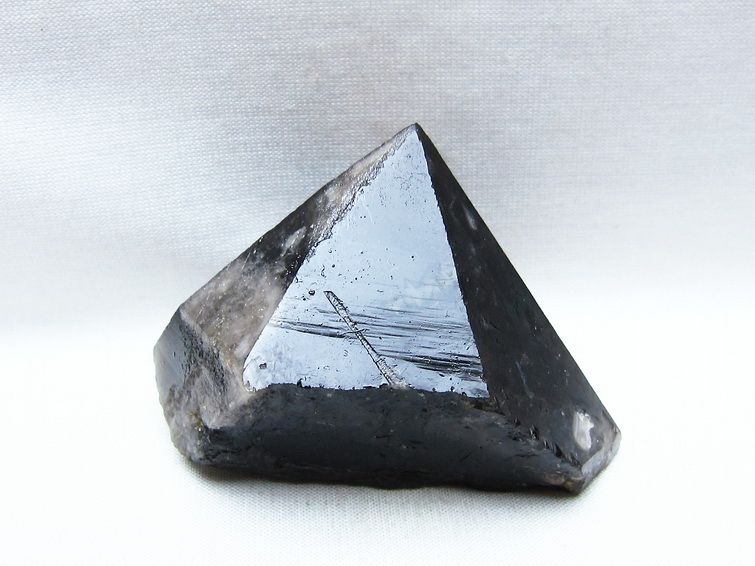 モリオン 黒水晶 原石 山東省産 一点物 171-9833