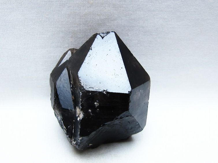 モリオン 黒水晶 原石 山東省産 一点物 171-9840