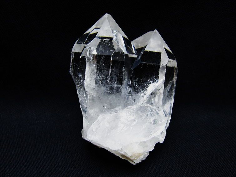 水晶 クラスター 原石 アーカンソー産 一点物 172-3555