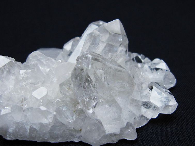 水晶 クラスター 原石 アーカンソー産 一点物 172-3701