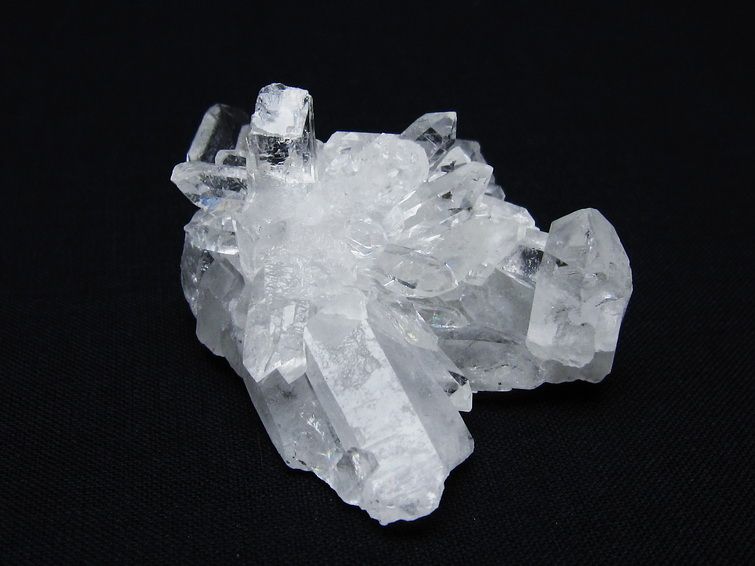 水晶 クラスター 原石 アーカンソー産 一点物 172-3753