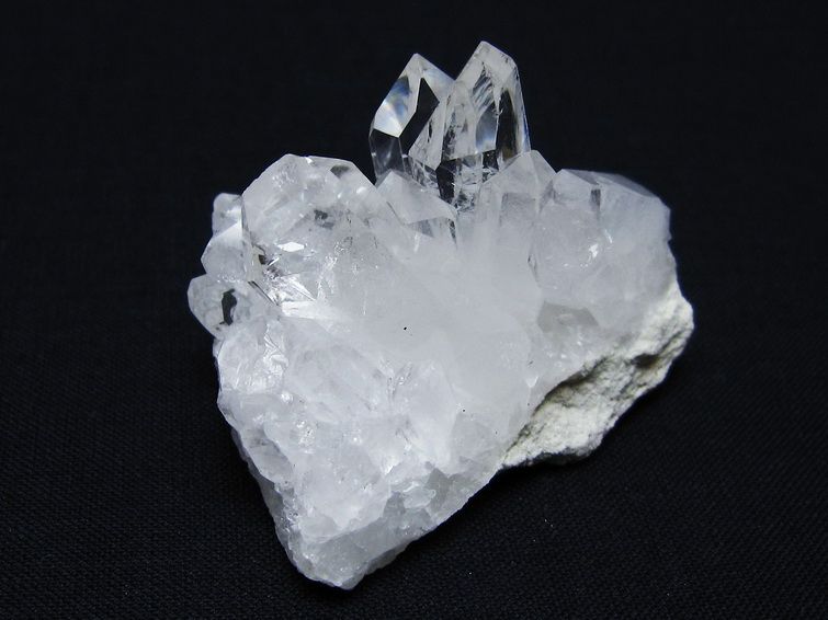 水晶 クラスター 原石 アーカンソー産 一点物 172-3755