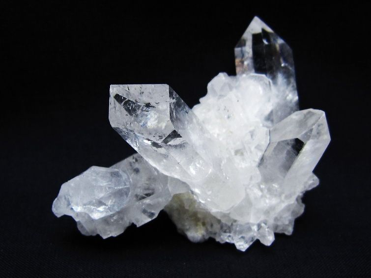 水晶 クラスター 原石 アーカンソー産 一点物 172-4070