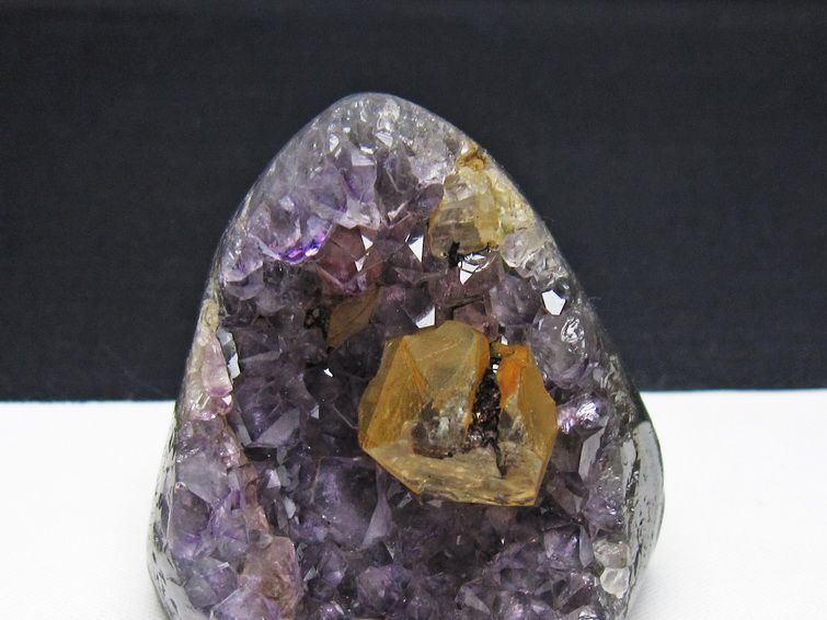 アメジスト クラスター ウルグアイ産 カルサイト共生 アメジスト 原石 amethyst 一点物 172-4211
