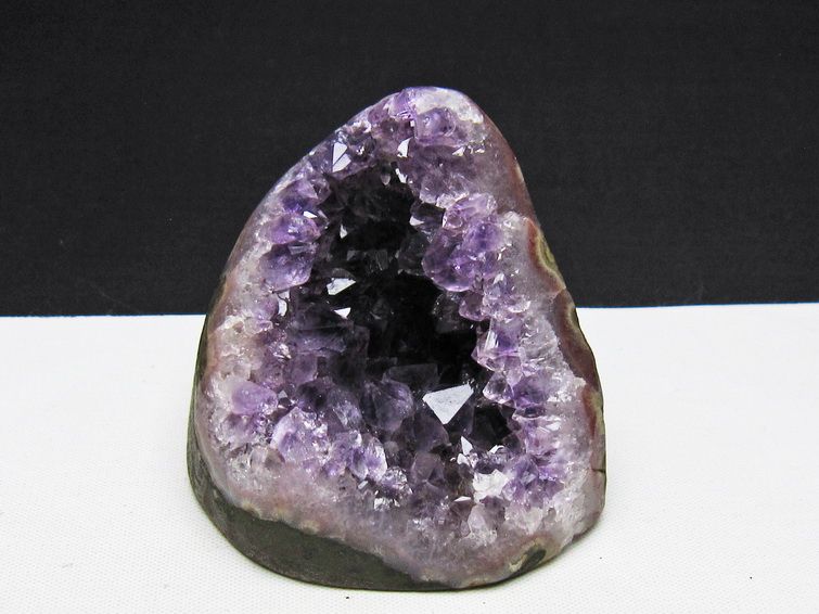 アメジスト クラスター ウルグアイ産 アメジスト 原石 amethyst 一点物 172-4222