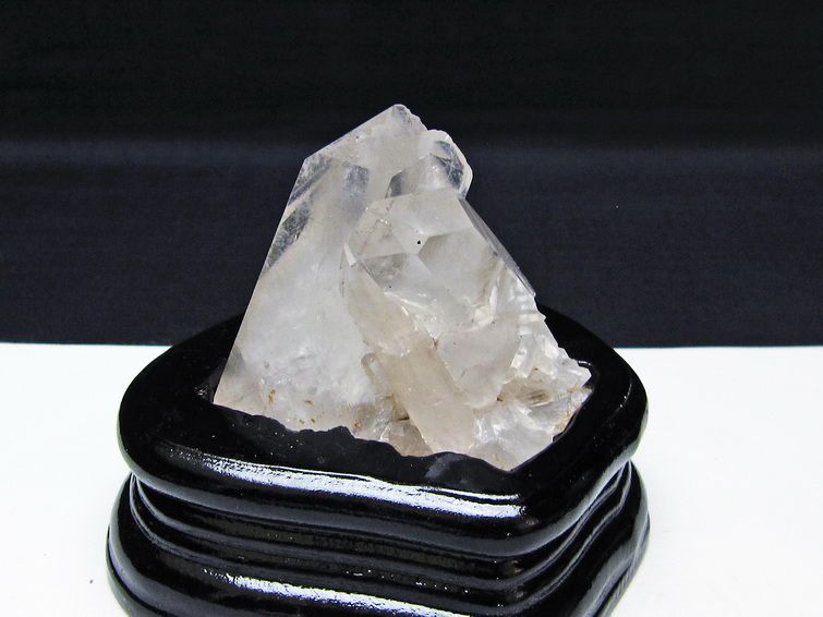 水晶 クラスター マダガスカル産 台座付属 一点物 172-4292