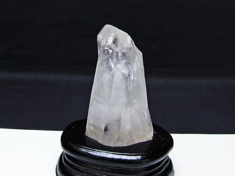 水晶 クラスター マダガスカル産 台座付属 水晶 原石 一点物 172-4300