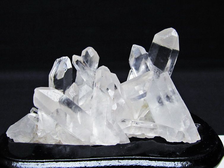 水晶 クラスター マダガスカル産 台座付属 水晶 原石 一点物 172-4311