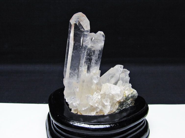 水晶 クラスター マダガスカル産 台座付属 水晶 原石 一点物 172-4334