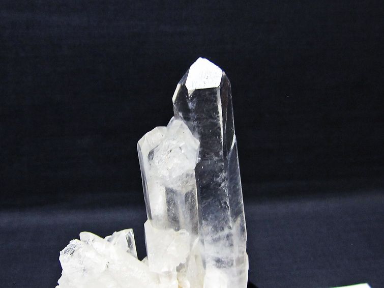 水晶 クラスター マダガスカル産 台座付属 水晶 原石 一点物 172-4334