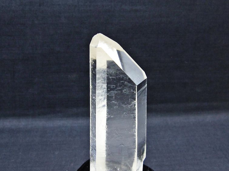 水晶 クラスター マダガスカル産 台座付属 水晶 原石 一点物 172-4337