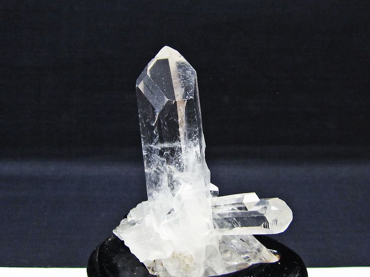 水晶 クラスター マダガスカル産 台座付属 水晶 原石 一点物 172-4342