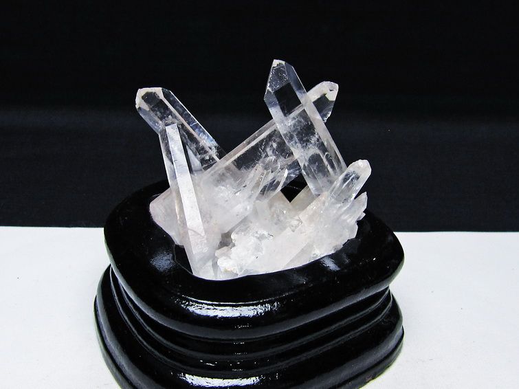 水晶 クラスター マダガスカル産 台座付属 水晶 原石 一点物 172-4365