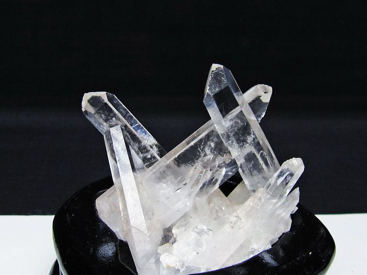 水晶 クラスター マダガスカル産 台座付属 水晶 原石 一点物 172-4365