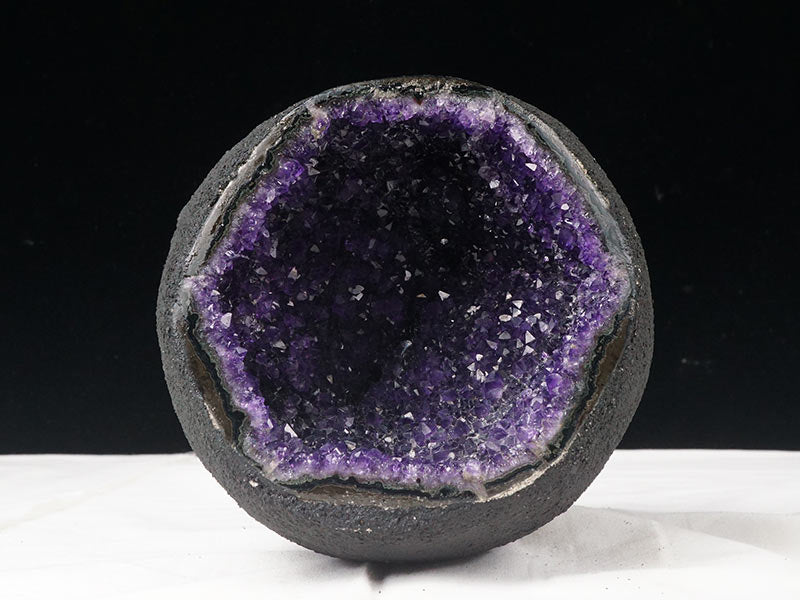 1.8Kg アメジストドーム ウルグアイ産 アメジスト サークルジオード 原石 amethyst 一点物 174-1982