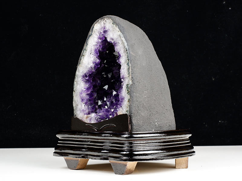 アメジストドーム 3.1Kg ウルグアイ産 台座付属 一点物 174-2089