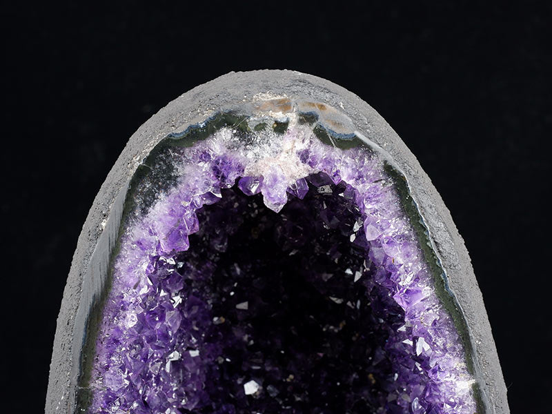 ウルグアイ産アメジスト　694g (おまけの台座付き) アメジスト クラスター ウルグアイ産 原石 amethyst 台座付属 花