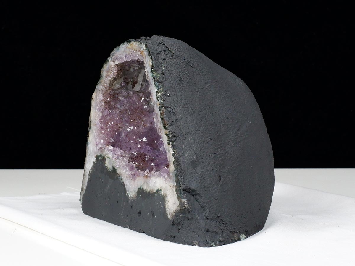 アメジストドーム 3.3Kg ブラジル産 ジオード カペーラ 一点物 174-2160