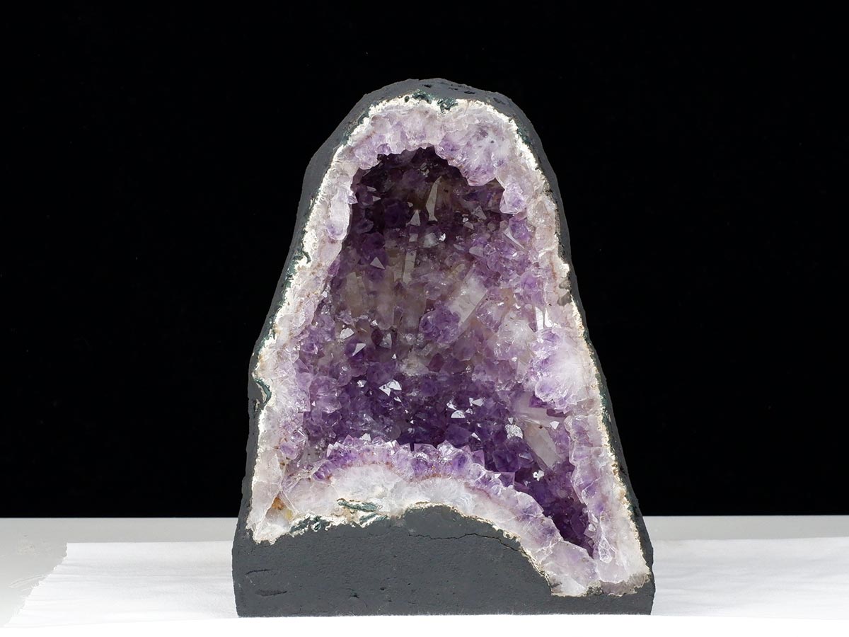 アメジストドーム 7.4Kg ブラジル産 ジオード カペーラ 一点物 174-2161