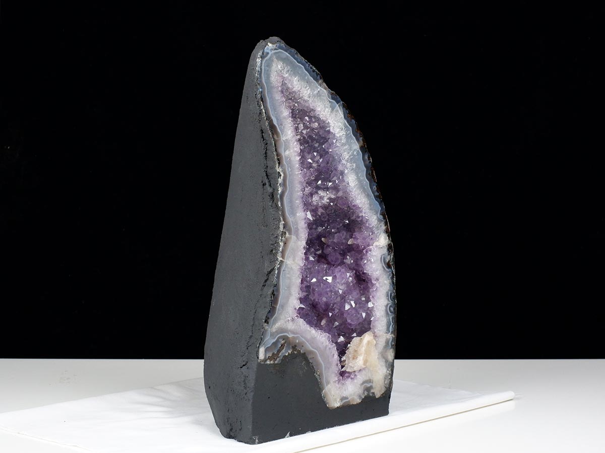 アメジストドーム 8.3Kg ブラジル産 ジオード カペーラ 一点物 174-2166