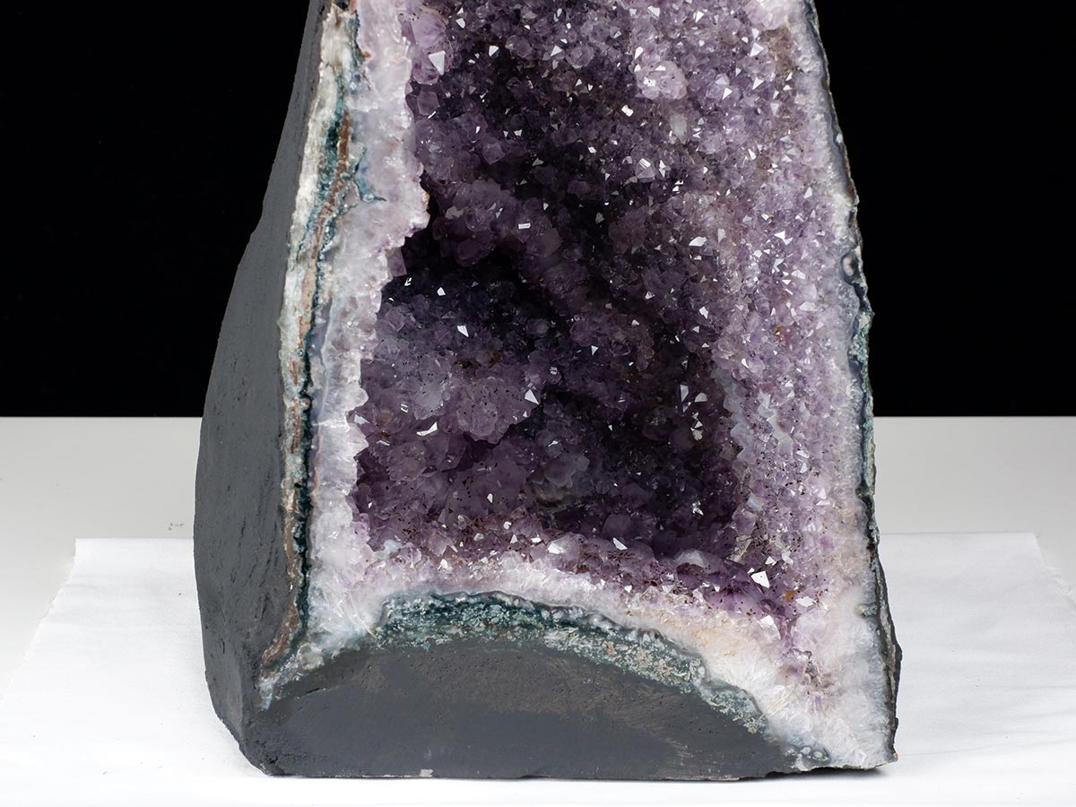 アメジストドーム 17.7Kg ブラジル産 ジオード カペーラ 一点物 174-2169