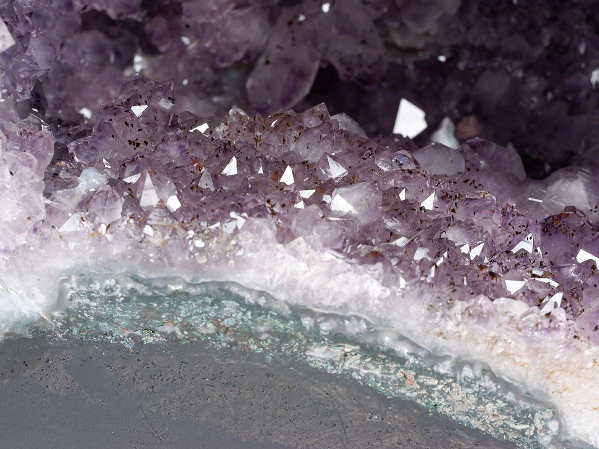 アメジストドーム 17.7Kg ブラジル産 ジオード カペーラ 一点物 174-2169