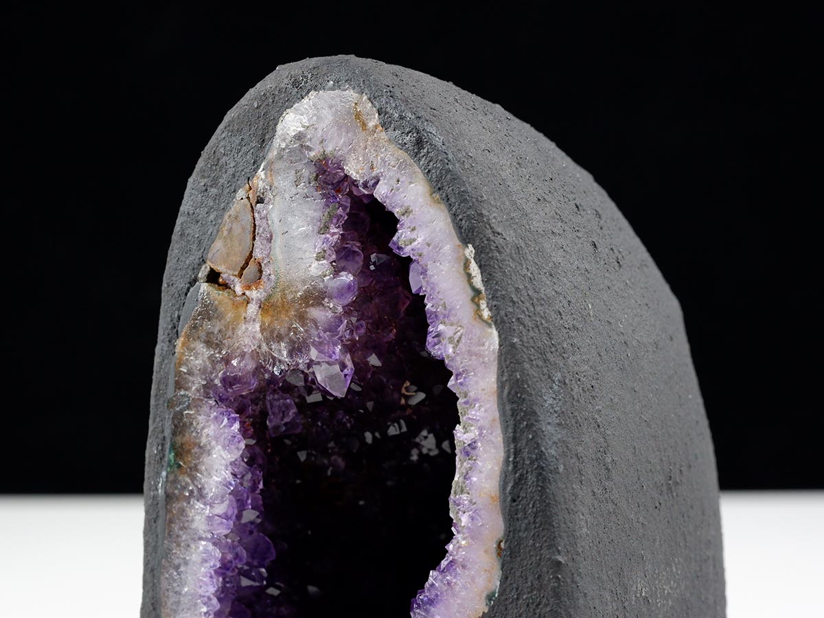 アメジストドーム 1.3Kg ウルグアイ産 ジオード カペーラ amethyst 一点物 174-2173