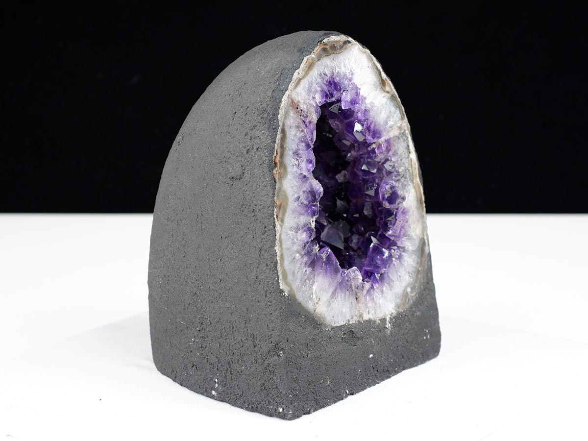 アメジストドーム 1.5Kg ウルグアイ産 ジオード カペーラ amethyst 一点物 174-2174