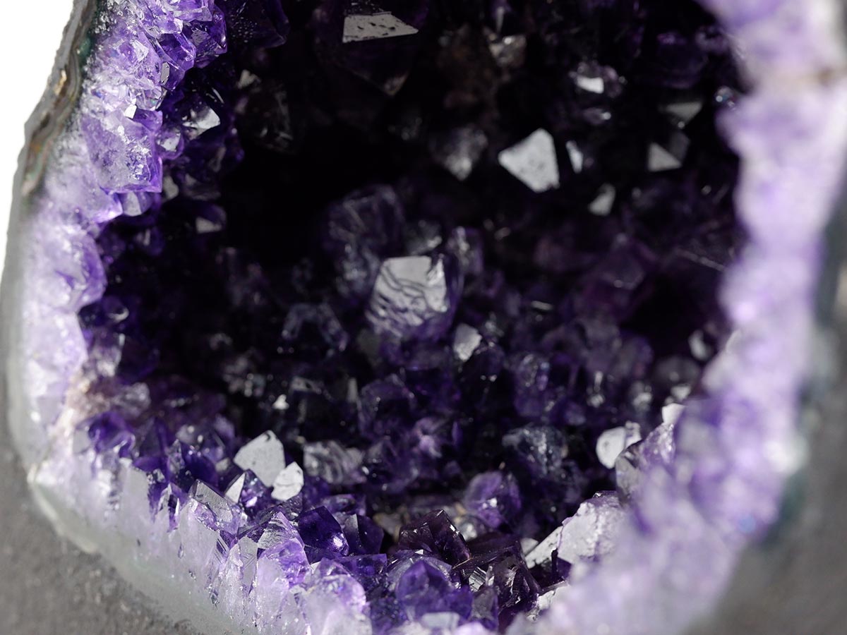 アメジストドーム 1.5Kg ウルグアイ産 ジオード カペーラ amethyst 一点物 174-2176