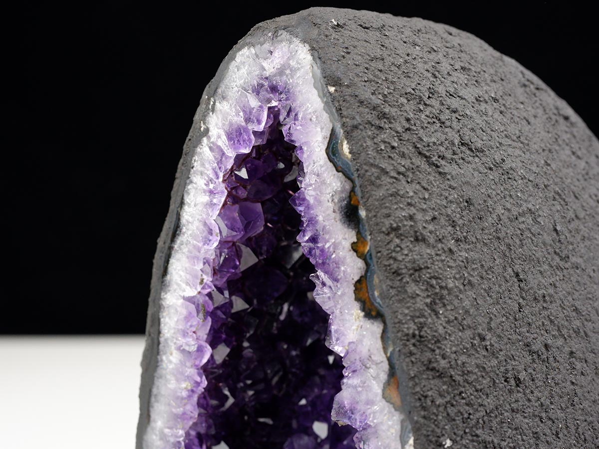 アメジストドーム 2.1Kg ウルグアイ産 ジオード カペーラ amethyst 一点物 174-2177