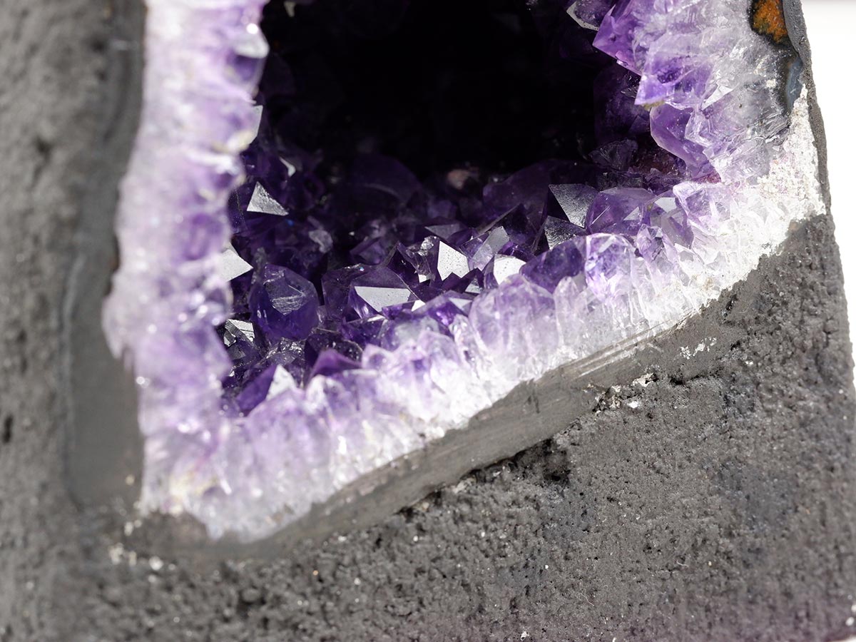 アメジストドーム 2.1Kg ウルグアイ産 ジオード カペーラ amethyst 一点物 174-2177