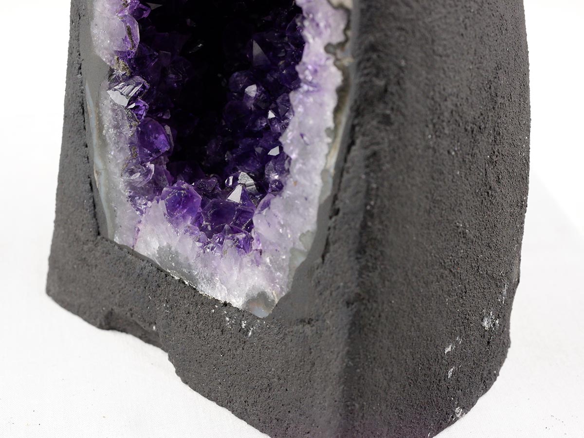 アメジストドーム 1.8Kg ウルグアイ産 ジオード カペーラ amethyst 一点物 174-2181