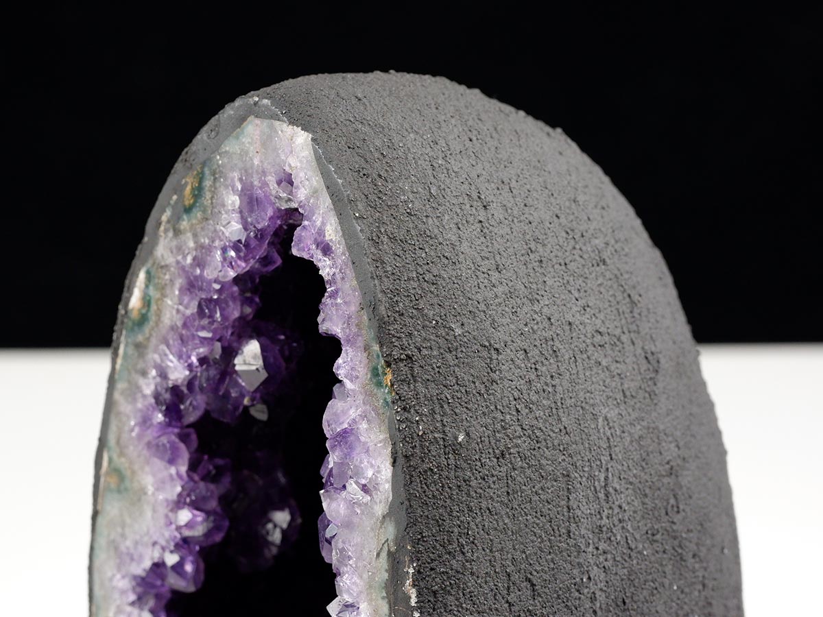 アメジストドーム 2.2Kg ウルグアイ産 ジオード カペーラ amethyst 一点物 174-2183