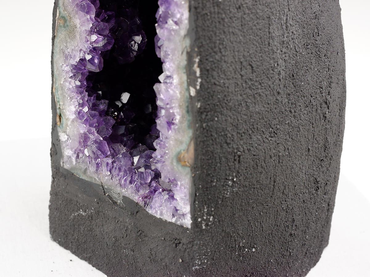 アメジストドーム 2.2Kg ウルグアイ産 ジオード カペーラ amethyst 一点物 174-2183