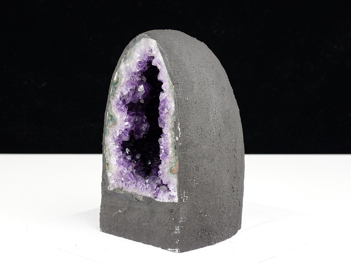 アメジストドーム 2.2Kg ウルグアイ産 ジオード カペーラ amethyst 一点物 174-2183