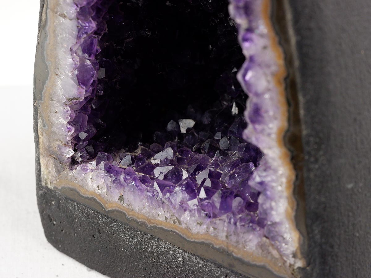 アメジストドーム 2.3Kg ウルグアイ産 ジオード カペーラ amethyst 一点物 174-2184