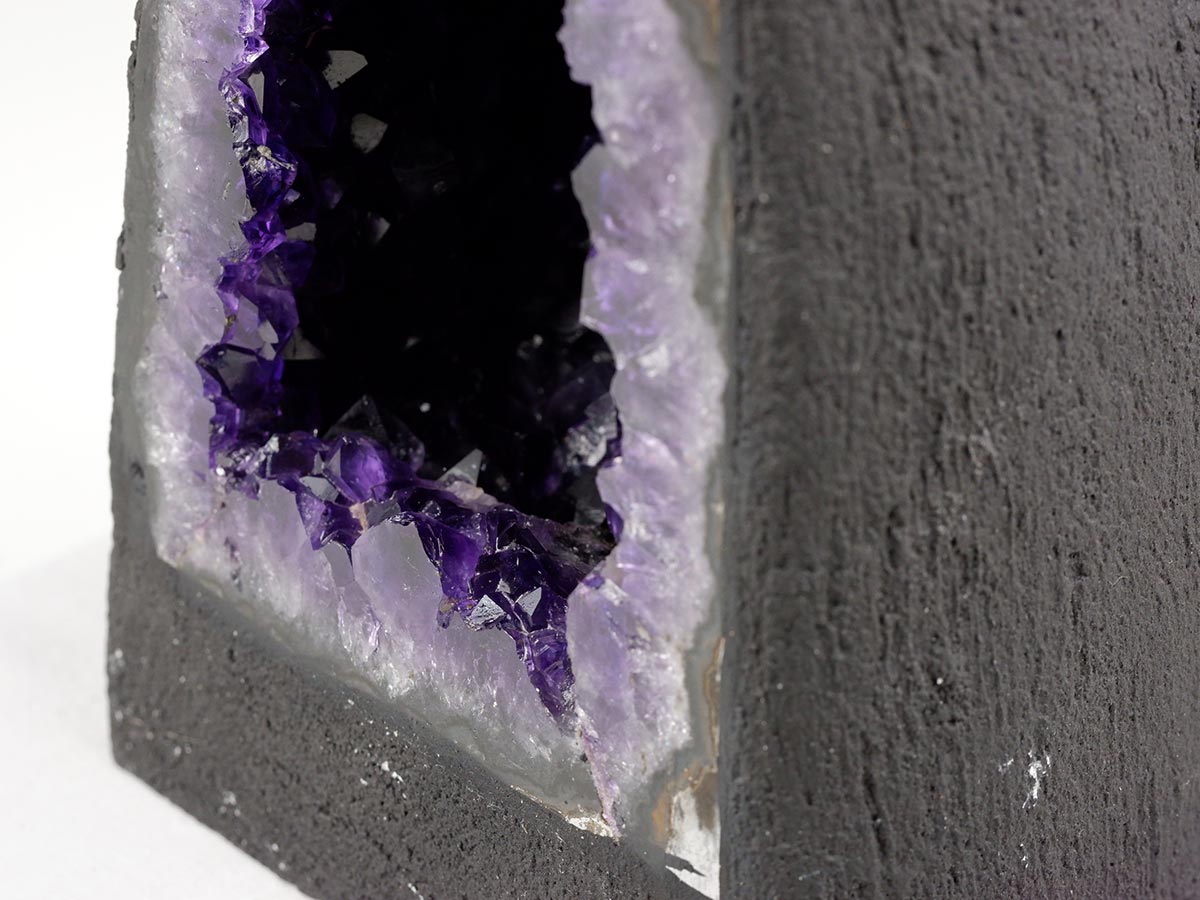 アメジストドーム 2.4Kg ウルグアイ産 ジオード カペーラ amethyst 一点物 174-2185