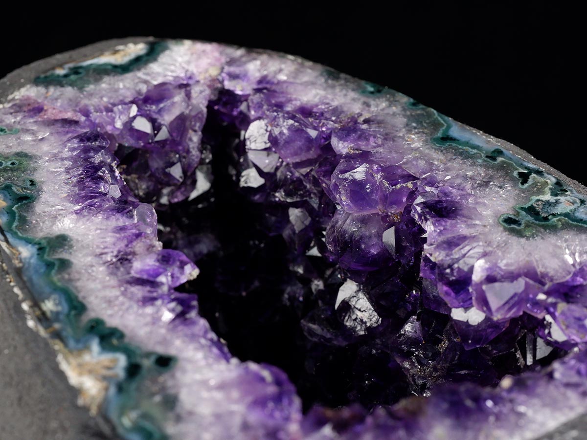 アメジストドーム 3.4Kg ウルグアイ産 ジオード カペーラ amethyst