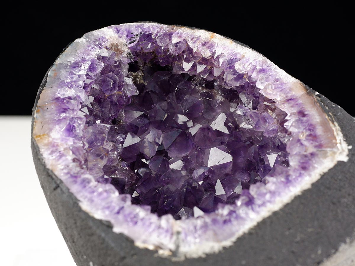 アメジストドーム 1.3Kg ウルグアイ産 ジオード カペーラ amethyst 一点物 174-2192