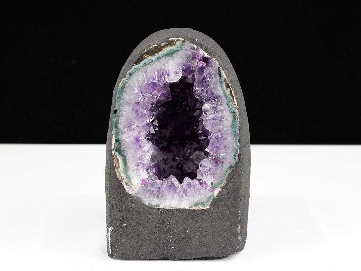 アメジストドーム 1.8Kg ウルグアイ産 ジオード カペーラ amethyst 一点物 174-2193