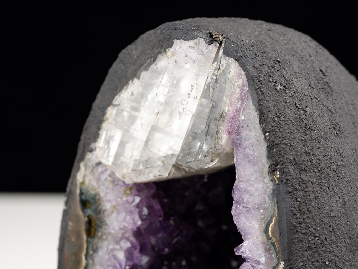 アメジストドーム 1.9Kg ウルグアイ産 ジオード カペーラ amethyst 一点物 174-2195