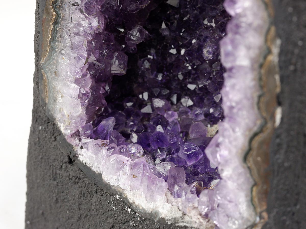 アメジストドーム 1.9Kg ウルグアイ産 ジオード カペーラ amethyst 一点物 174-2195