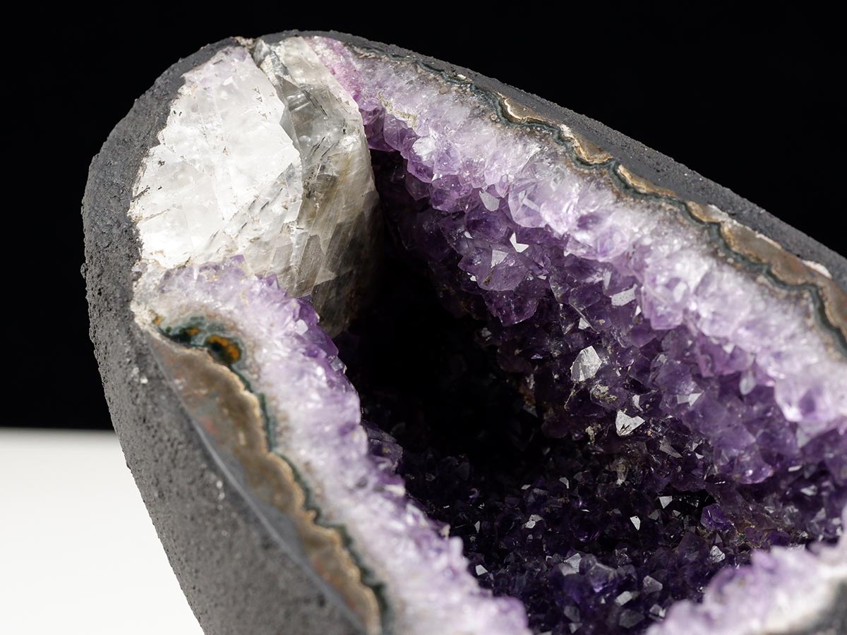 アメジストドーム 1.9Kg ウルグアイ産 ジオード カペーラ amethyst 一点物 174-2195