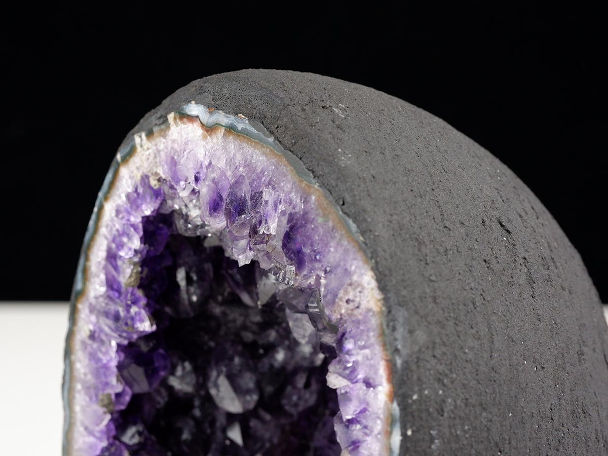 アメジストドーム 1.9Kg ウルグアイ産 ジオード カペーラ amethyst 一点物 174-2197