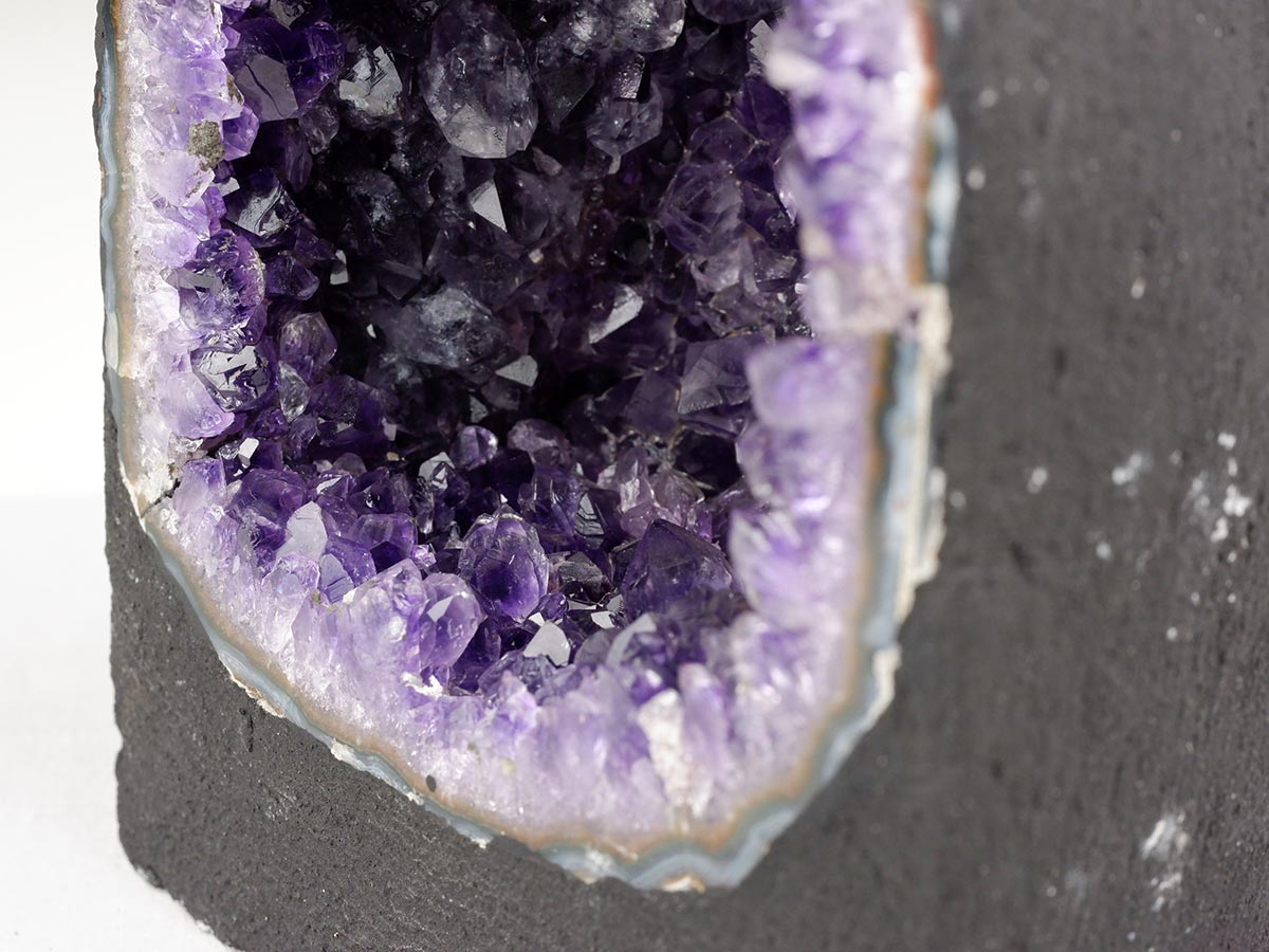 アメジストドーム 1.9Kg ウルグアイ産 ジオード カペーラ amethyst 一点物 174-2197