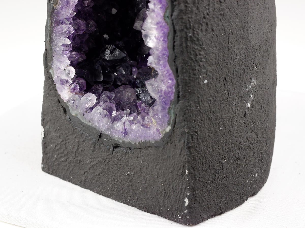 アメジストドーム 1.9Kg ウルグアイ産 ジオード カペーラ amethyst 一点物 174-2198