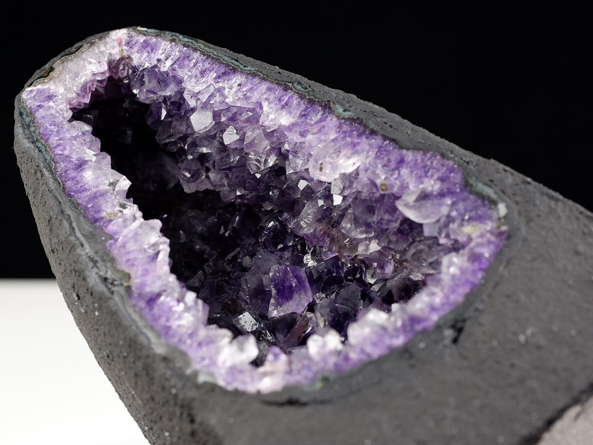 アメジストドーム 1.9Kg ウルグアイ産 ジオード カペーラ amethyst 一点物 174-2198